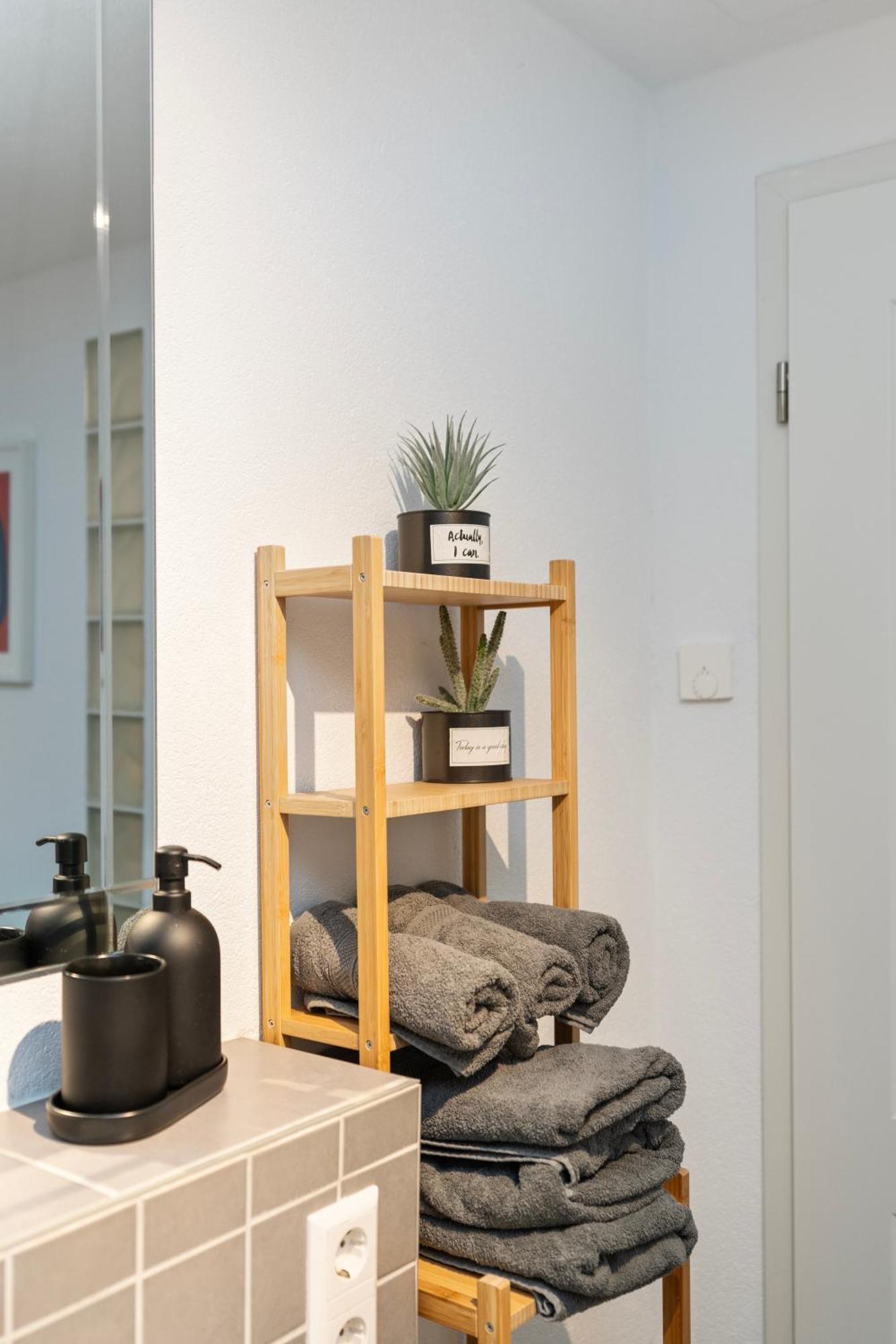 Anytime - Ferienwohnungen Greta In Friedrichshafen Am Bodensee Room photo